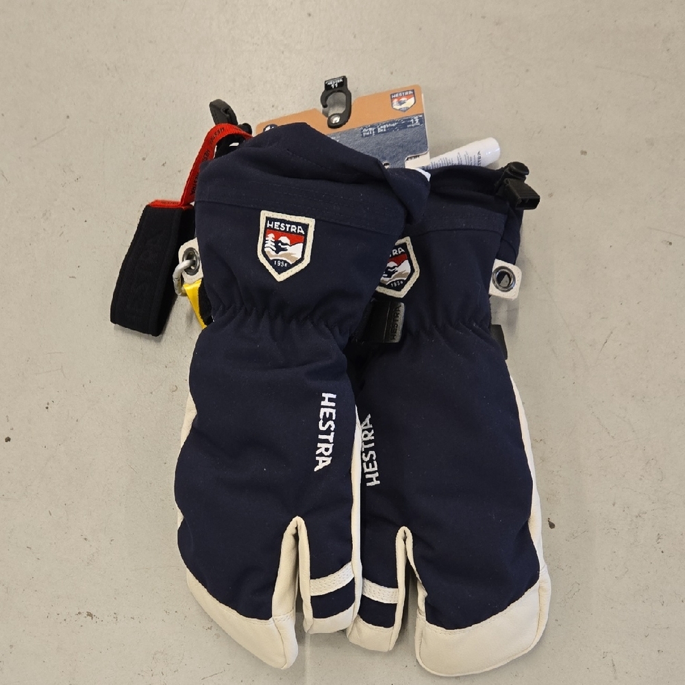 NWT Hestra Blue and Cream Gloves Size 11